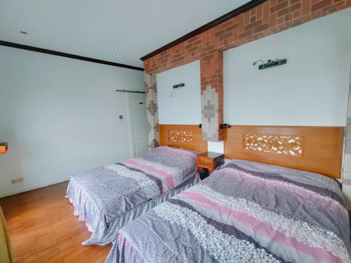 Villa Santika Puncak Pass Cimacan Exteriör bild