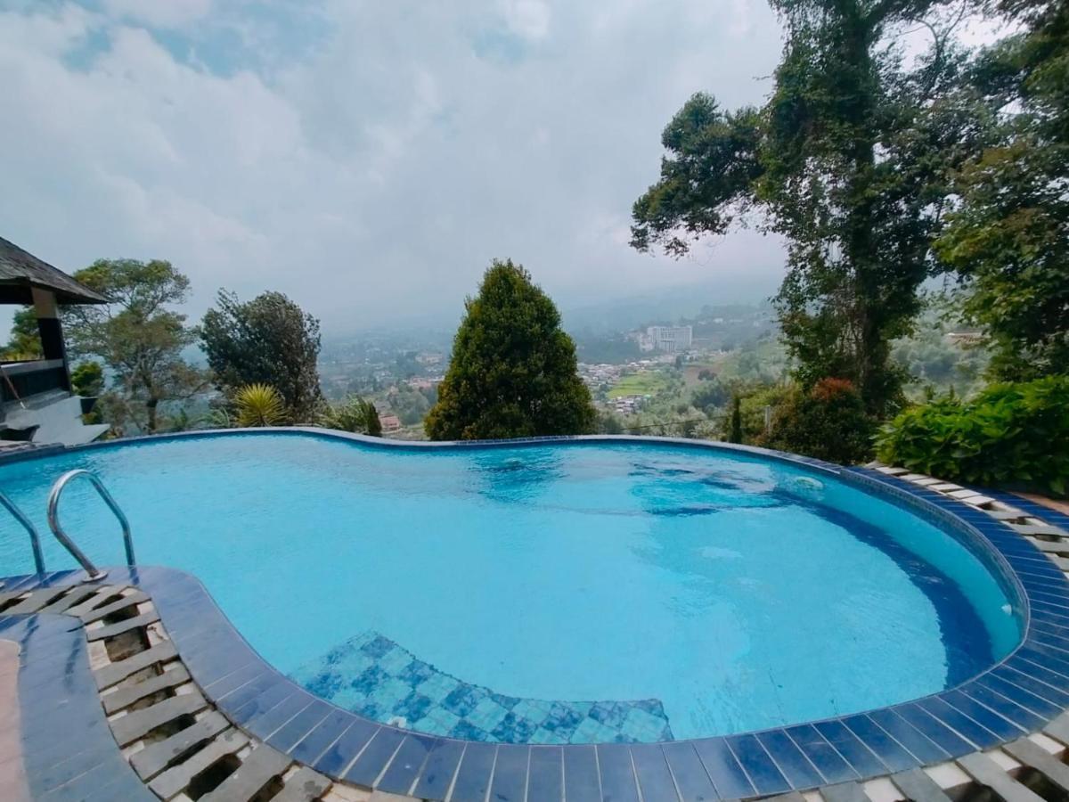 Villa Santika Puncak Pass Cimacan Exteriör bild